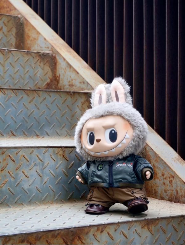 0C6698DC-DDD1-4AF6-A98C-40196A0F4861.jpg 【Jump for Joy】Labubu Large Doll limited Pre-Order(Price might varied everyday)