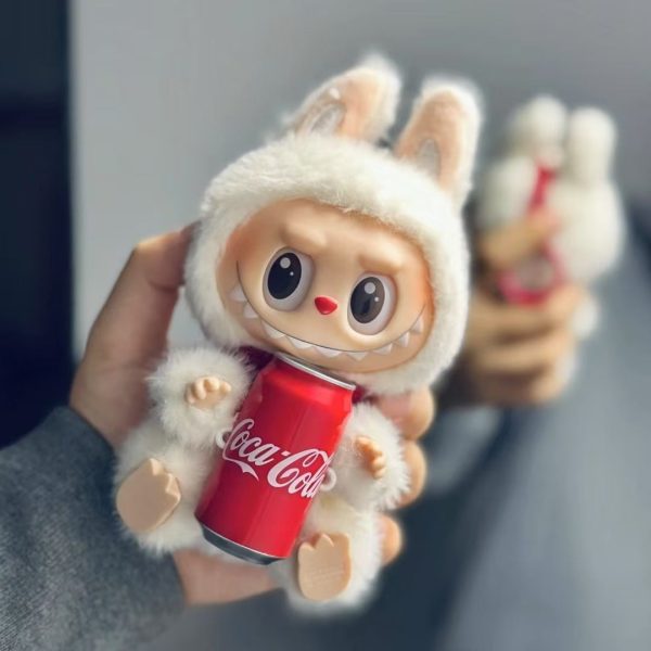 1_e7ce9a3b-b86a-4ed0-b582-a7971326c330.jpg (Cat10004)Coca-Cola THE MONSTERS Vinyl face plush blind box