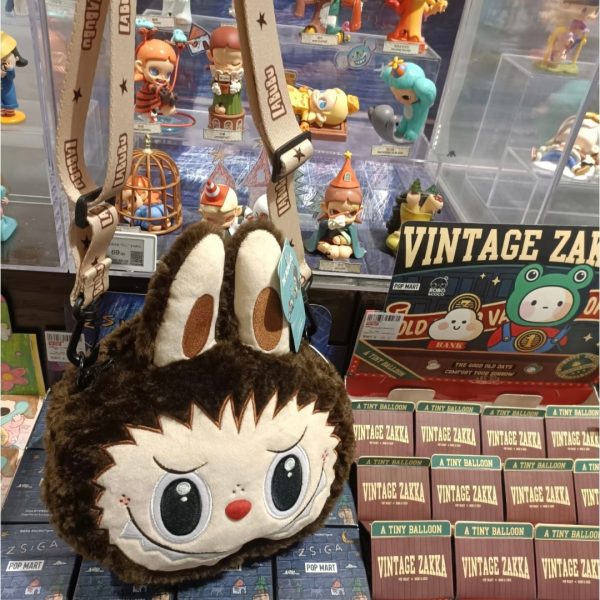 3_e99b88e7-a2a5-47b9-a377-13fd20a841cb.jpg POP Land Labubu big head backpack
