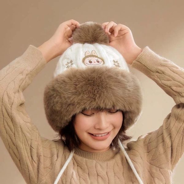 6_e9c35855-c499-44a5-93f5-ea424a1f75ee.jpg (Cat10024)POPLand Limited LABUBUA mokoko Figure Pendant and bag and chapeau