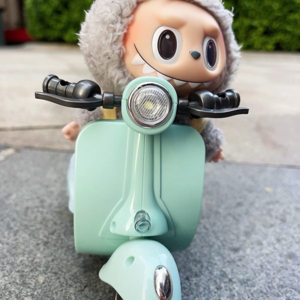 7_bb514b95-2170-4f11-a9bc-faf1e5dbbf63.jpg Motorbike labubu or kimmon or liilas tooys electric motorbike 17 cm stuffed toys accessories