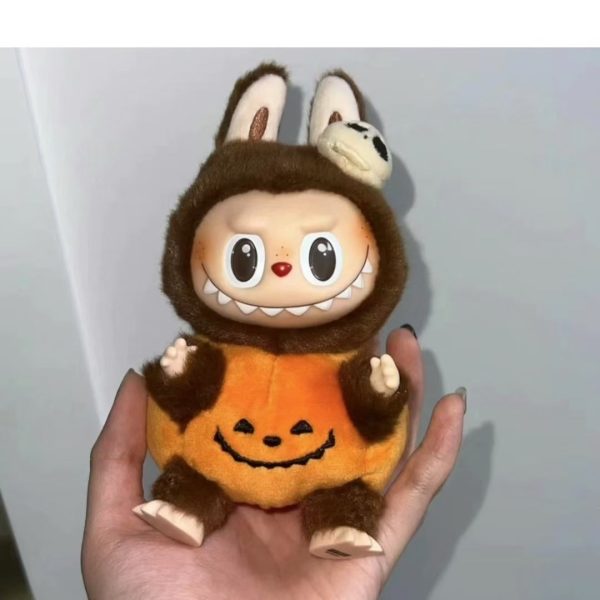92_b3f5f52e-8d12-4ce1-ba3c-088da8e7608f.jpg (Cat10010)Pumpkin Labubu Happy Halloween Party Series- Sitting Pumpkin Vinyl Plush Pendant