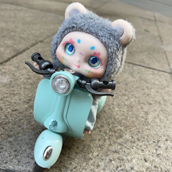 9_407ae3f3-6d83-4f3b-8c9c-675f88162955.jpg Motorbike labubu or kimmon or liilas tooys electric motorbike 17 cm stuffed toys accessories