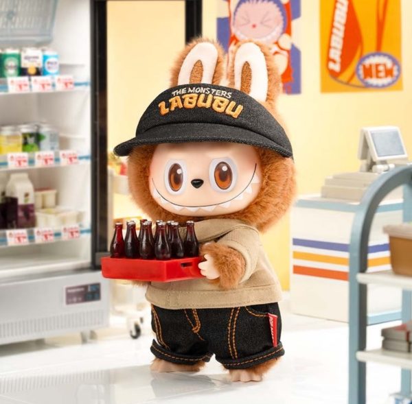 FullSizeRender_57a3dca0-b050-458e-8863-b27463999018.jpg (Cat10072)Wacky Mart series labubu limited Vinyl plush Blister pack hanging card